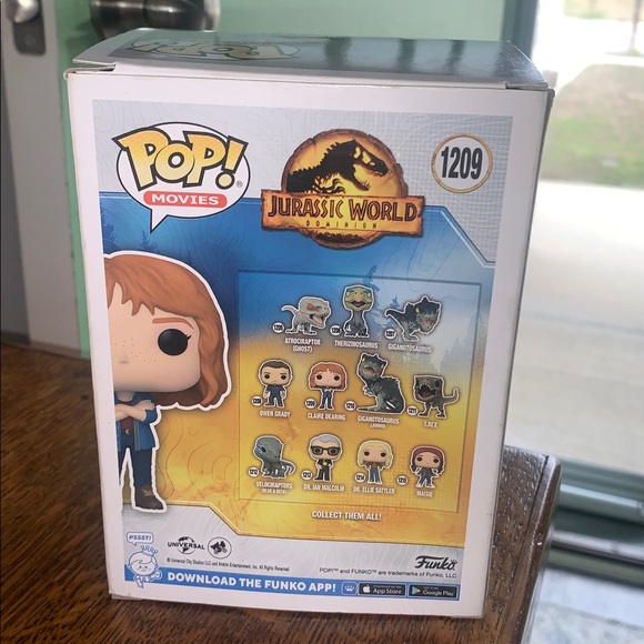 Jurassic World Funko Pop Character- Claire Dearing - Picture 4 of 6